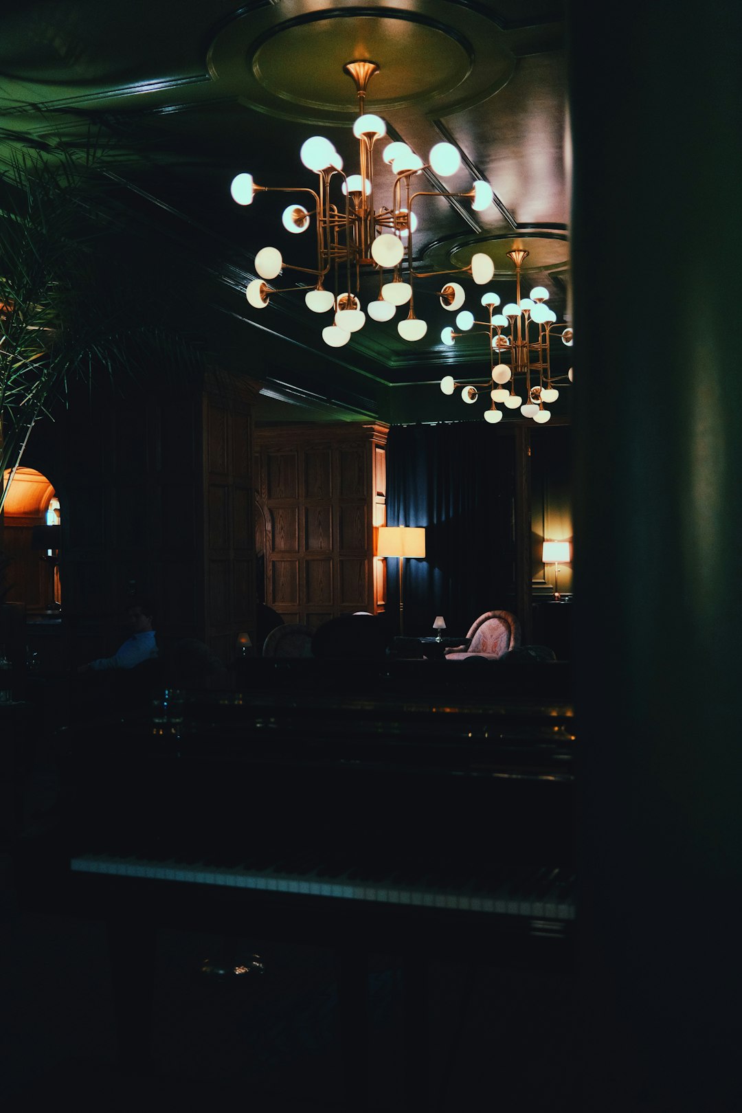 Restaurant & Bar